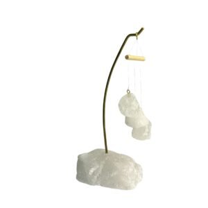 Móbile de pedra 3 peças + base de quartzo branco