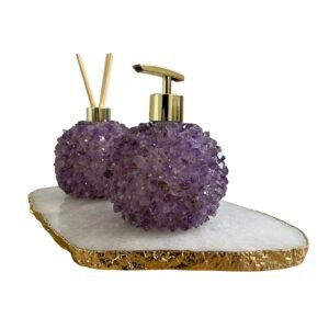 Kit Lavabo - Saboneteira, difusor em ametista e bandeja em quartzo branco com bordas banhada a ouro