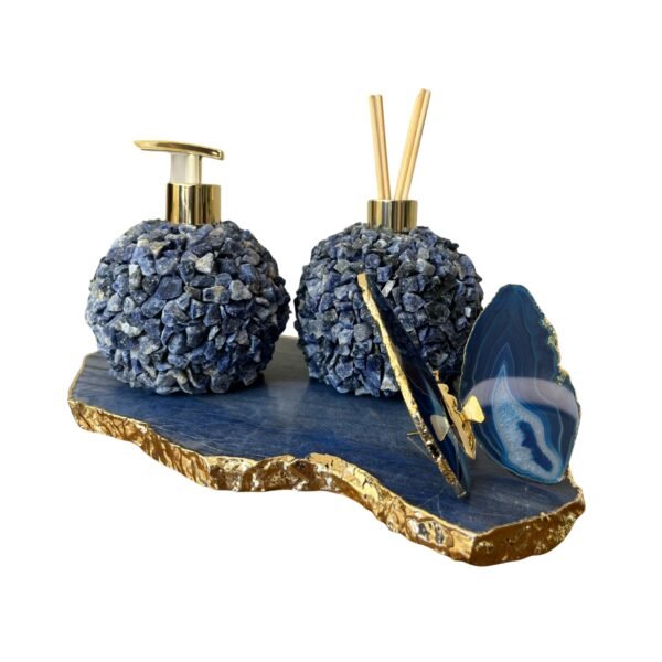 Kit Lavabo - Saboneteira, difusor em sodalita, bandeja em quartzo azul com bordas banhada a ouro e borboleta em ágata